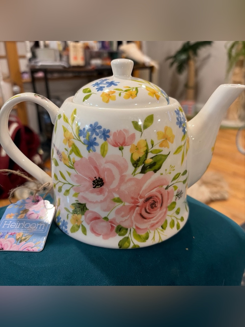 Home Essentials Heirloom White teapot Pink Rose garden